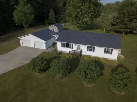 10467 Maple, Birch Run, MI 48415