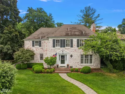 30 Elm, Grosse Pointe Farms, MI 48236
