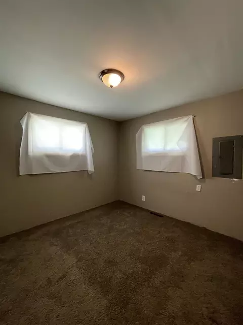Bedroom - 726 Neubert, Flint, MI 48507 photo 2 of 3