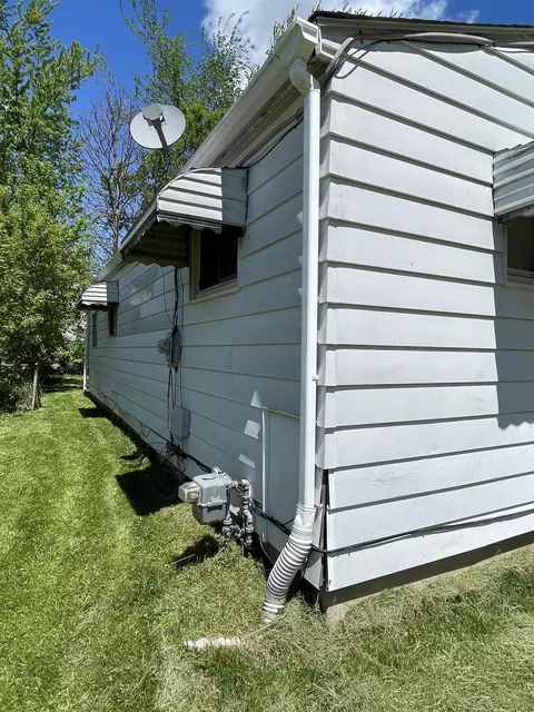 Exterior - 726 Neubert, Flint, MI 48507 photo 2 of 4