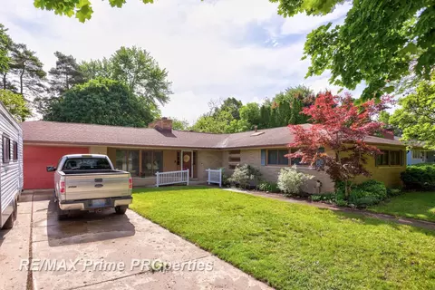 232 Jefferson, Vassar, MI 48768