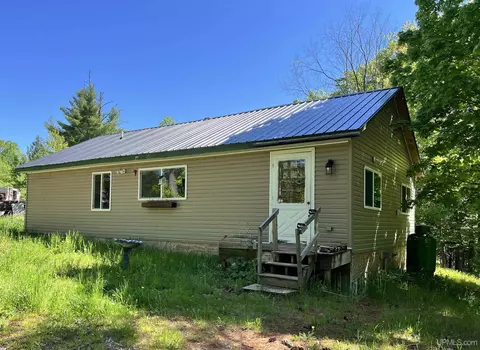 24150 N Laird Hts, Pelkie, MI 49958