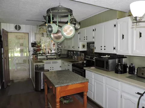 326 E Orch, Standish, MI 48658 photo 7