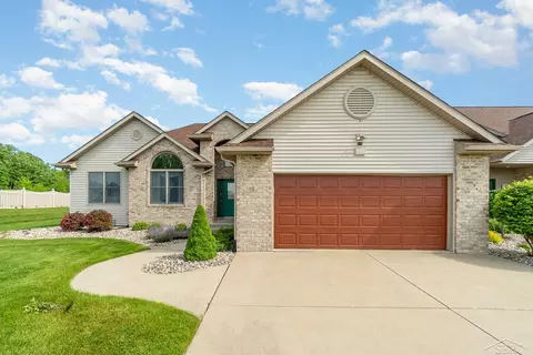 15 Willow Pointe, Freeland, MI 48623