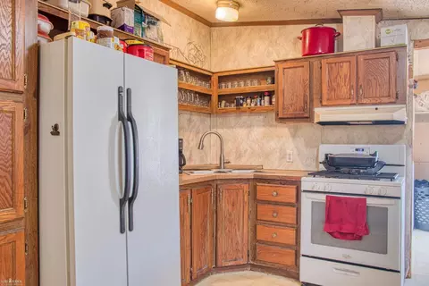 6975 Cork, Bancroft, MI 48414 photo 2
