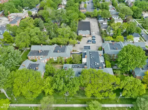 View/Area - 17111 E Jefferson #5, Grosse Pointe, MI 48230 photo 13 of 16