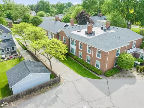 View/Area - 17111 E Jefferson #5, Grosse Pointe, MI 48230 photo 16 of 16