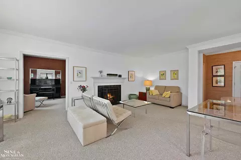 Living - 17111 E Jefferson #5, Grosse Pointe, MI 48230 photo 2 of 5