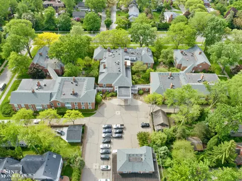 View/Area - 17111 E Jefferson #5, Grosse Pointe, MI 48230 photo 14 of 16