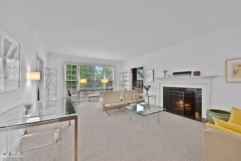 Living - 17111 E Jefferson #5, Grosse Pointe, MI 48230 photo 1 of 5