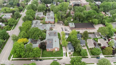 View/Area - 17111 E Jefferson #5, Grosse Pointe, MI 48230 photo 4 of 16