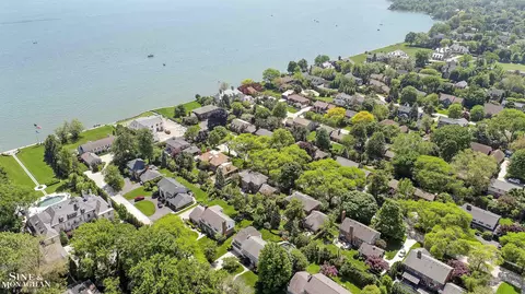 View/Area - 17111 E Jefferson #5, Grosse Pointe, MI 48230 photo 9 of 16