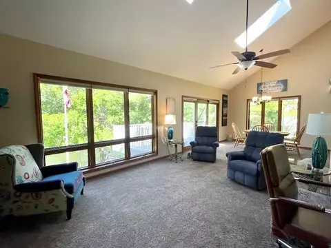 Living - 4371 Rose, Gladwin, MI 48624 photo 4 of 9