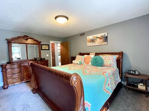 Bedroom - 4371 Rose, Gladwin, MI 48624 photo 1 of 9