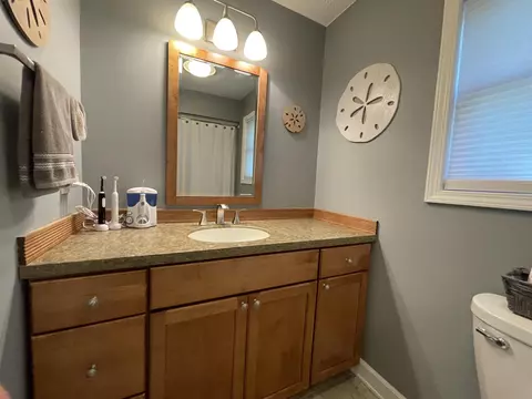 Bath - 4371 Rose, Gladwin, MI 48624 photo 5 of 16