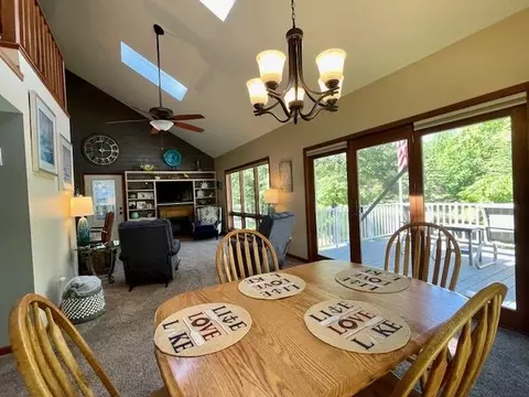 Dining - 4371 Rose, Gladwin, MI 48624 photo 3 of 3