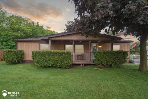 3504 Hodgins, Burton, MI 48519