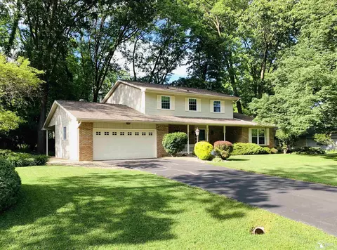 1762 Maunta, Jackson, MI 49201