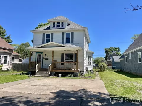 325 S 17th, Escanaba, MI 49829