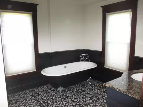 Bath - 11283 Weston, Riga, MI 49276 photo 1 of 7