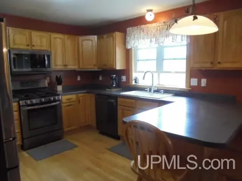 Kitchen - 19145 Mcrae, Ewen, MI 49925 photo 2 of 2