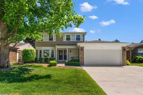 15490 Uthers St, Clinton Township, MI 48038