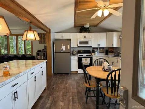 E7140 Doe Lake, Munising, MI 49862 photo 16