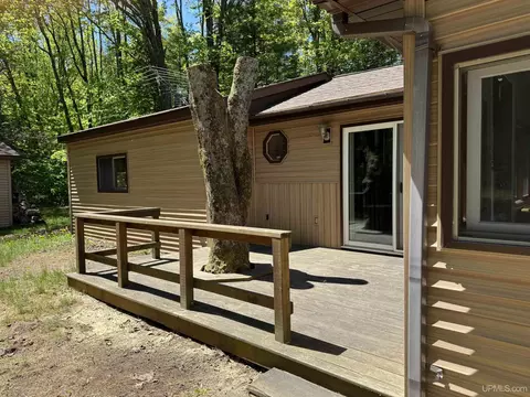 E7140 Doe Lake, Munising, MI 49862 photo 10
