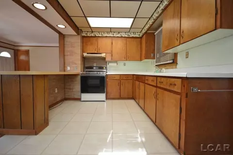 38828 Wade, Romulus, MI 48174 photo 5