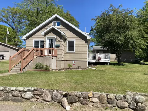 524 Oak, Kingsford, MI 49802