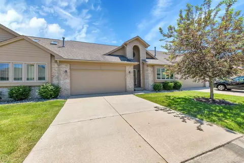32914 Whispering, New Baltimore, MI 48047