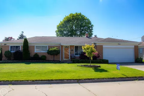 38321 Mast, Harrison Township, MI 48045