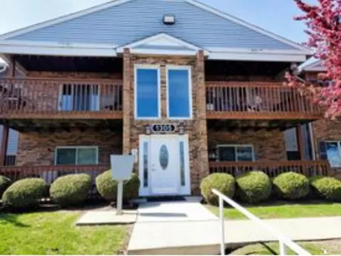 1305 Harbour #14, Trenton, MI 48183