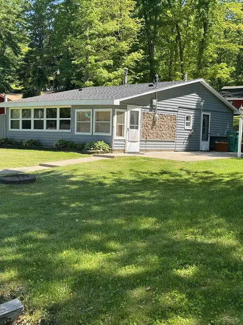 5112 Parklane, Harrison, MI 48625