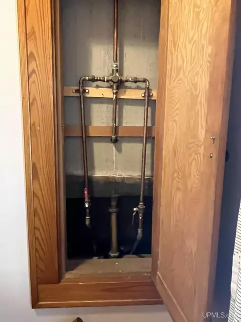 Bath - 1303 N Second, Ishpeming, MI 49849 photo 3 of 3