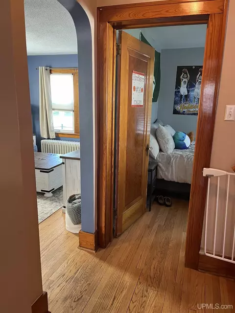 Entry Way - 1303 N Second, Ishpeming, MI 49849 photo 5 of 13