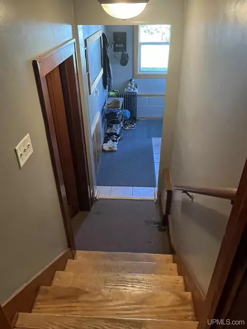 Entry Way - 1303 N Second, Ishpeming, MI 49849 photo 9 of 13