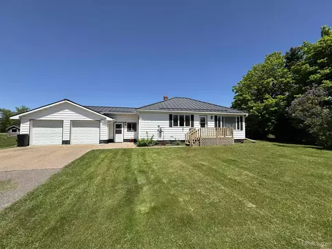2462 W Us41, Ishpeming, MI 49849