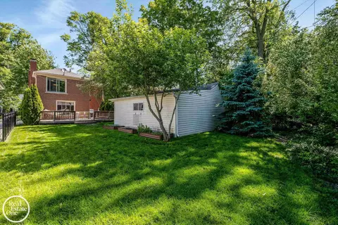 1819 Littlestone, Grosse Pointe Woods, MI 48236 photo 41
