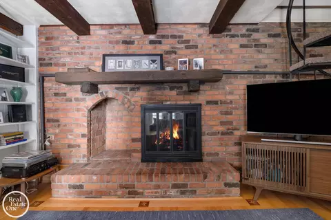 1819 Littlestone, Grosse Pointe Woods, MI 48236 photo 13