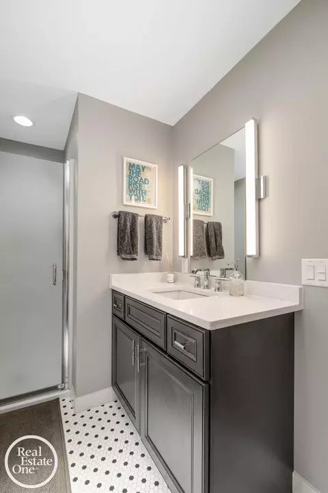 1819 Littlestone, Grosse Pointe Woods, MI 48236 photo 31