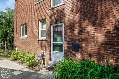 1819 Littlestone, Grosse Pointe Woods, MI 48236 photo 37