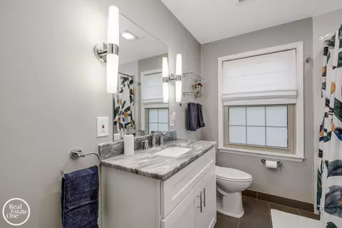 1819 Littlestone, Grosse Pointe Woods, MI 48236 photo 21