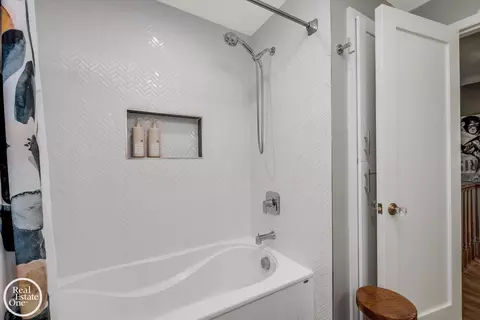 1819 Littlestone, Grosse Pointe Woods, MI 48236 photo 23