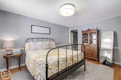 1819 Littlestone, Grosse Pointe Woods, MI 48236 photo 27
