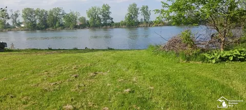 7204 Forrest, Newport, MI 48073