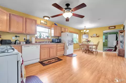 524 Almyra, Monroe, MI 48161 photo 13