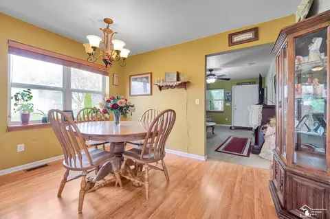 524 Almyra, Monroe, MI 48161 photo 8