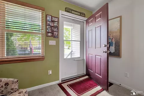 524 Almyra, Monroe, MI 48161 photo 3