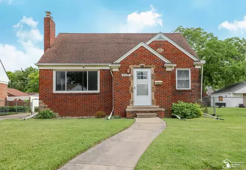8126 Mckinley, Center Line, MI 48015